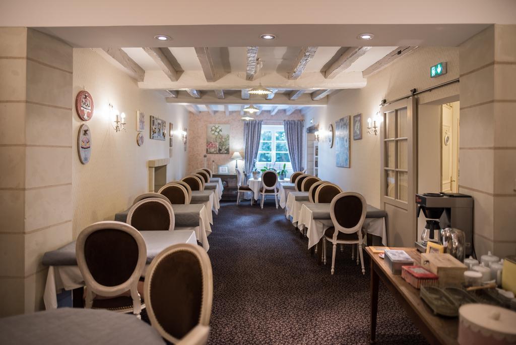 L'auberge Du Port Des Roches Luche-Pringe