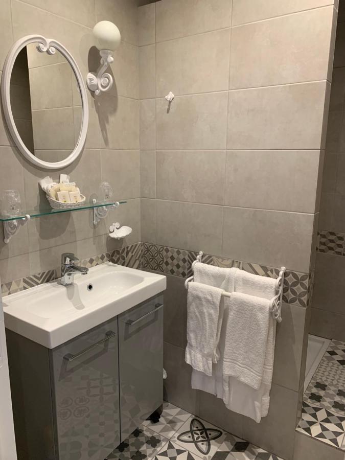 L'auberge Du Port Des Roches 3* Luche-Pringe
