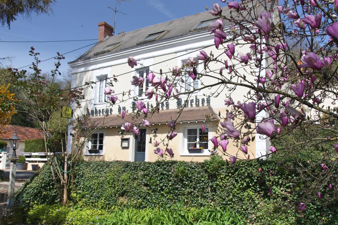 L'auberge Du Port Des Roches Luche-Pringe
